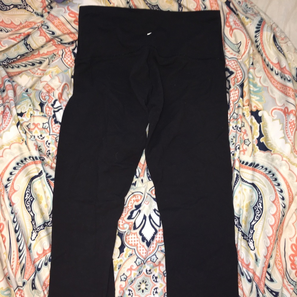 Black Lululemon Full length Leggings w/ pilling